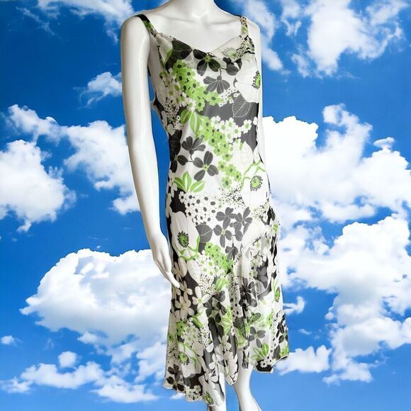 Y2K Floral Print Ruffle Dress - Picture 3 of 6